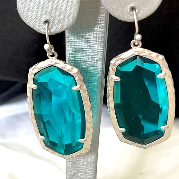 Kendra Scott Jewelry - NWT Kendra Scott RARE & Retired Ella Earrings Faceted London Blue & Silver W😍W!